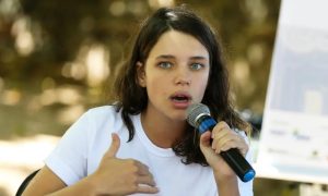 Atriz catarinense celebra indicações do Brasil ao Oscar 2025