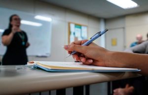 Programa dos EUA oferece curso gratuito de inglês; saiba como participar