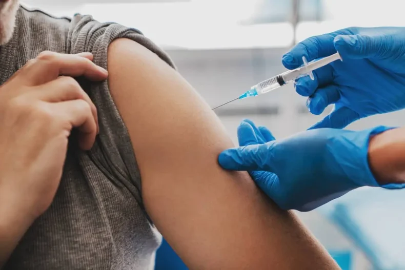Anvisa amplia vacina contra bronquiolite para maiores de 18 anos