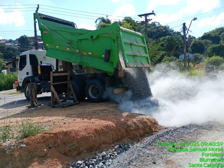 BR-470 tem acesso interditado para obras de duplicação em Blumenau