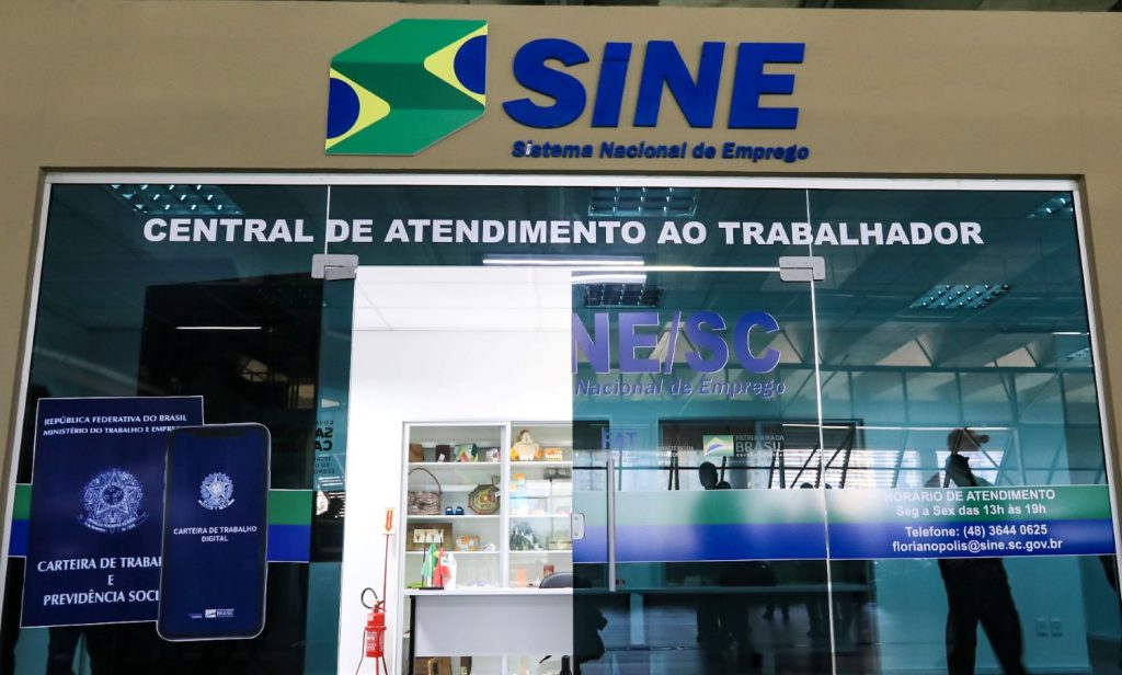 Santa Catarina mantém liderança na geração de empregos com quase 10 mil vagas