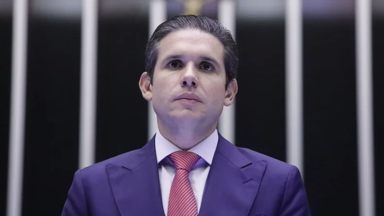 “O fim da escala 6×1 é inegociável” diz Hugo Motta após reunião com Lula