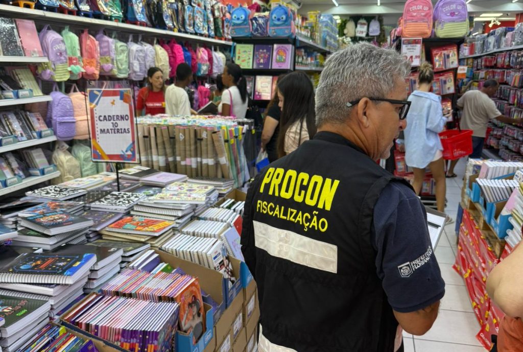Preço de materiais escolares tem variação de 4.000% em Florianópolis