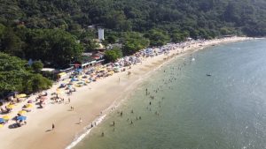 Praia de Laranjeiras lidera ranking nacional de mais fotografada