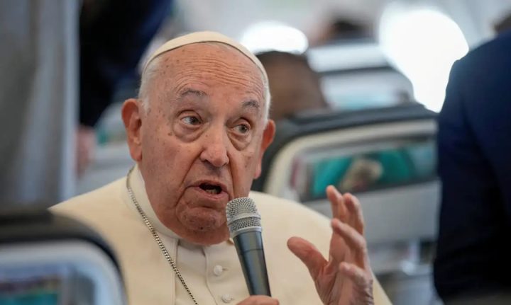 Papa Francisco é internado em hospital de Roma; saiba motivo