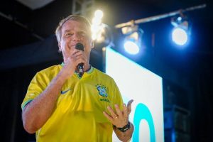 “Consciência limpa”: Bolsonaro diz não se importar com prisão