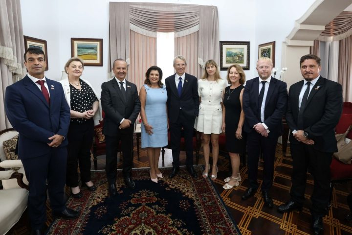 Governador se reúne com embaixador da França em busca de parcerias