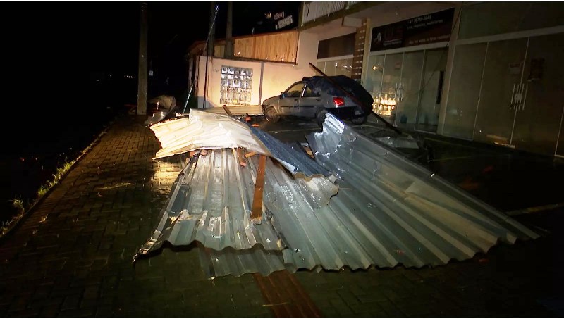 Com feridos e desabrigados pela chuva, Araquari decreta emergência