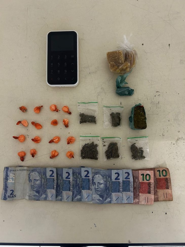 Jovem tenta fugir da PM, mas é preso com drogas em Ilhota