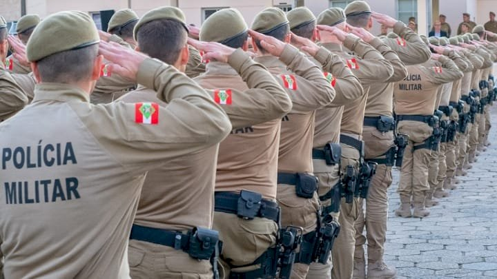 Com reajuste, salário inicial da PM se aproxima de R$ 7,3 mil