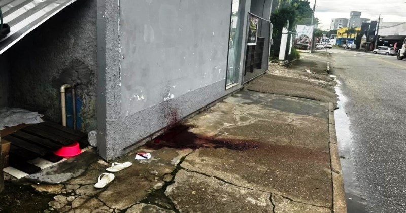 Ladrão tenta roubar carro, leva tiro e é espancado até a morte em SC