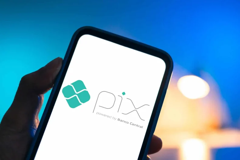 Pix trava em todo o Brasil e revolta clientes de bancos
