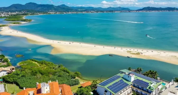 Morador de Florianópolis morre afogado na praia Ponta das Canas