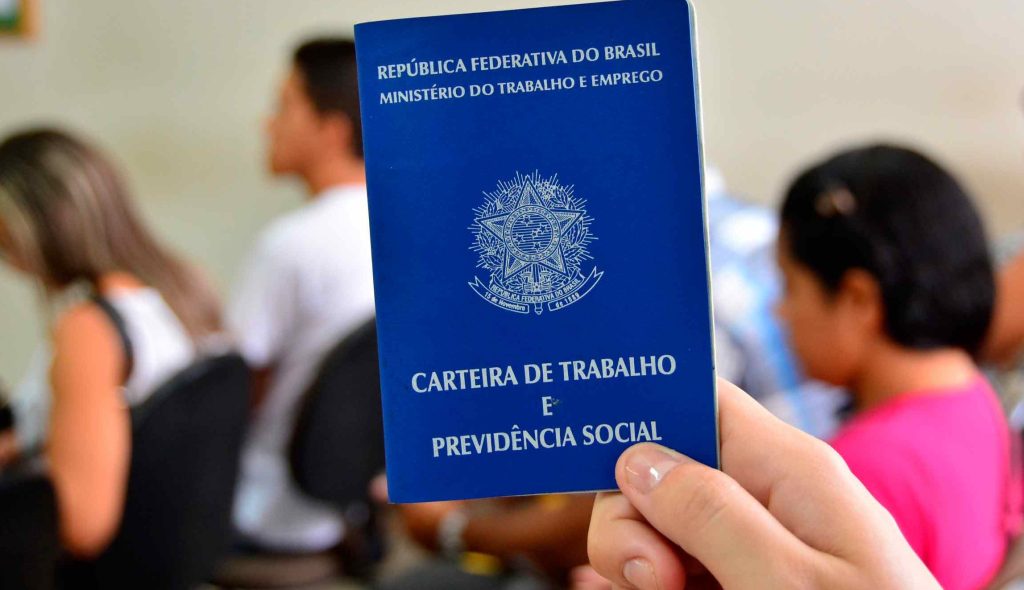 Empresas abrem vagas de emprego em Criciúma e região