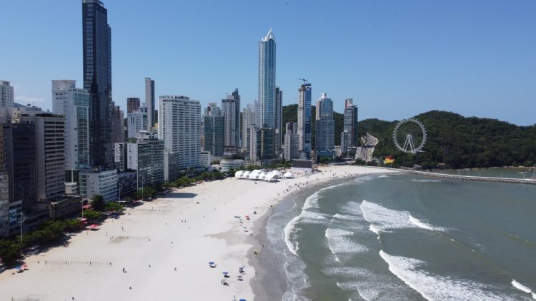 Turismo da Melhor Idade aquece Balneário Camboriú até abril