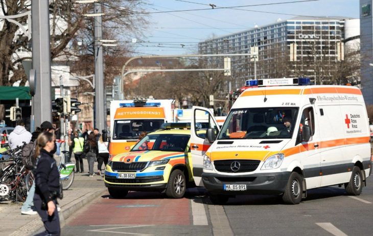Carro atropela multidão, deixa mortos e dezenas de feridos na Alemanha