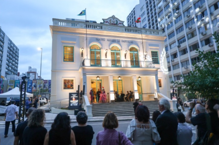 Florianópolis: Teatro Álvaro de Carvalho é reinaugurado após obras