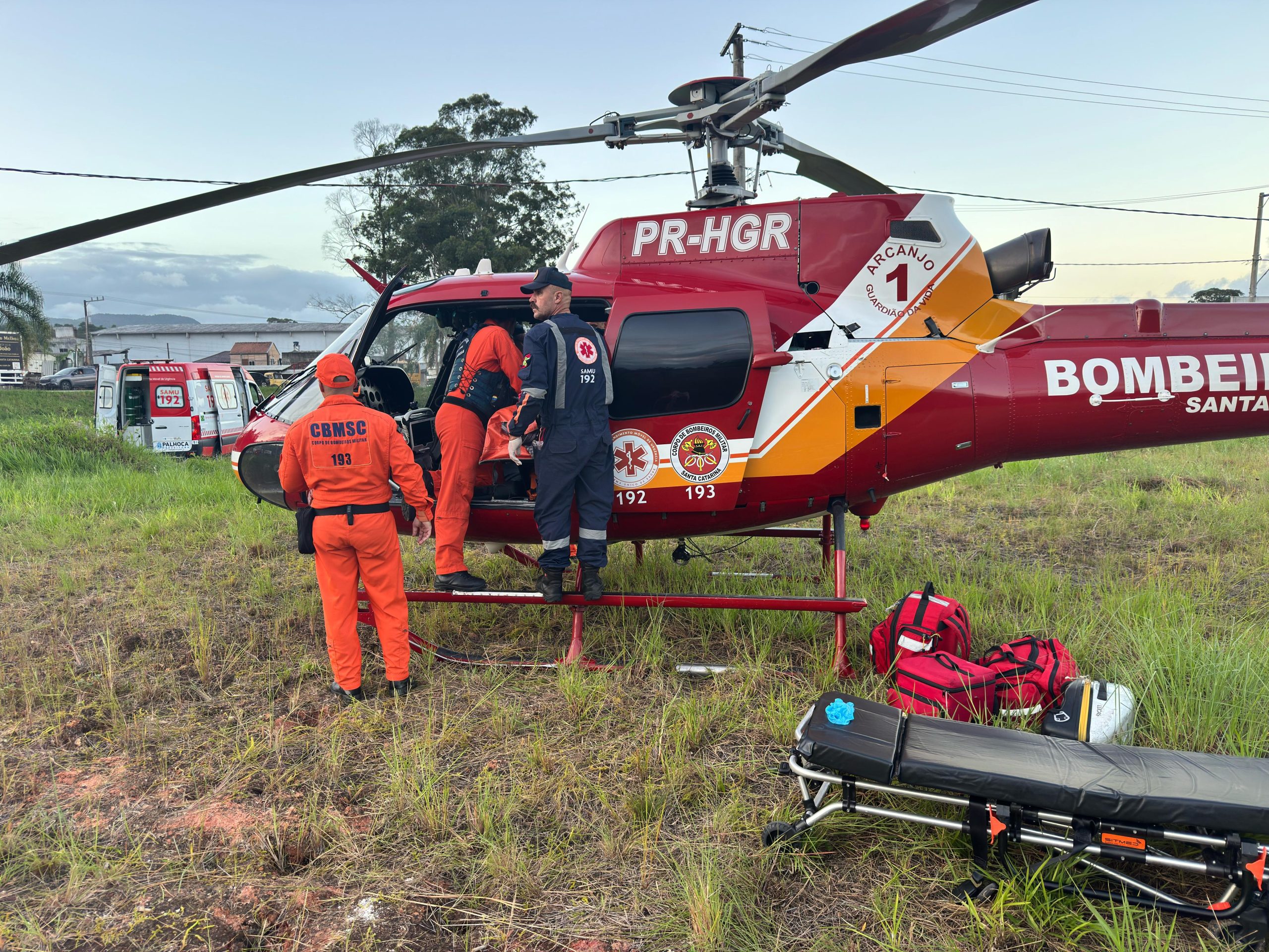 Passageiro de moto morre em acidente na BR-282 em Palhoça