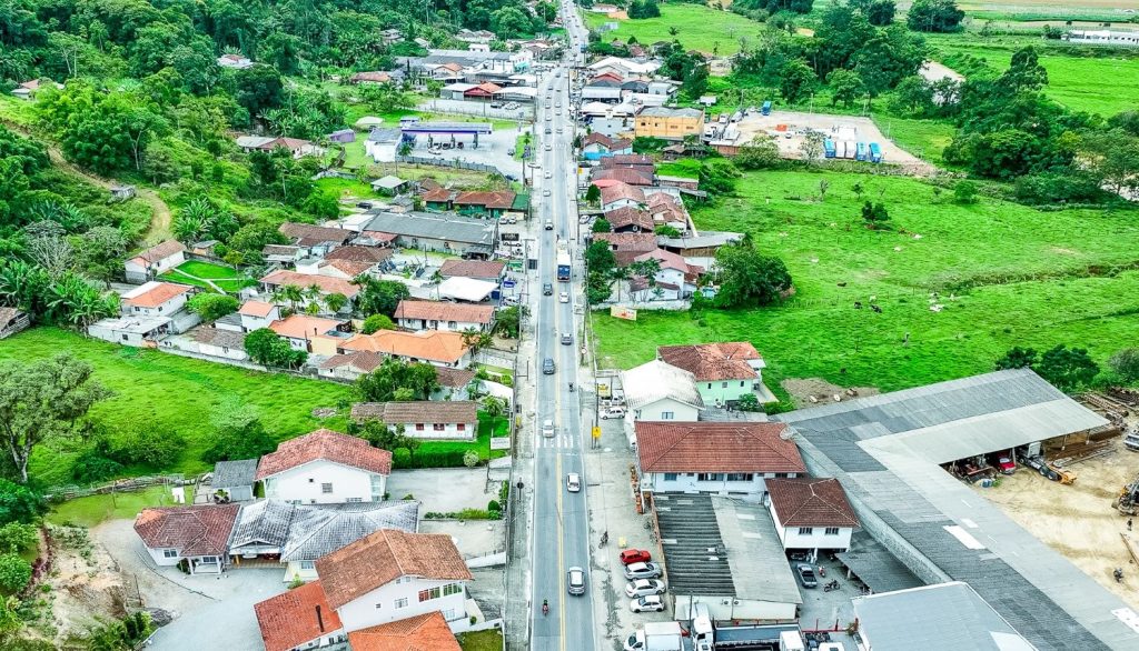 Governador propõe que Estado assuma gestão da BR-282 em SC