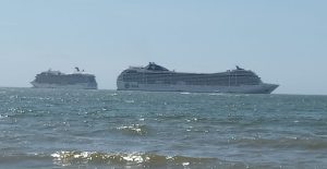 Dois navios encerraram a temporada de cruzeiros em Balneário Camboriú