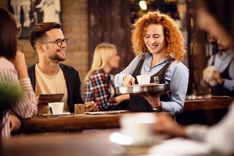 Mesmo com mais turistas, bares e restaurantes de SC ainda tentam equilibrar finanças