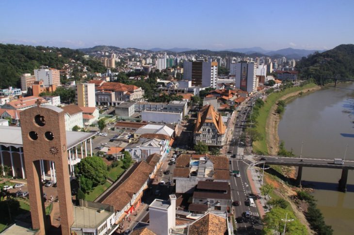 Blumenau lança programa para negociar débitos com descontos; saiba como participar