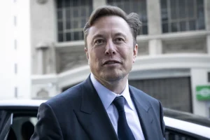 Elon Musk expande Grok e amplia disputa com ChatGPT