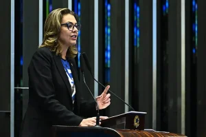 No mês da mulher, senadora alerta para o crescimento de feminicídios no Brasil