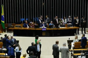 Empresários reagem contra redução da jornada
