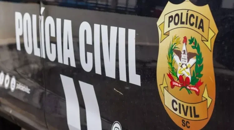 Polícia procura suspeito de desfigurar rosto de jovem em encontro