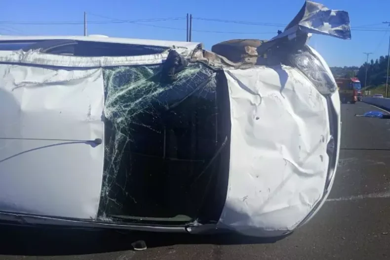 Sem cinto de segurança, mulher morre ao ser ejetada do carro