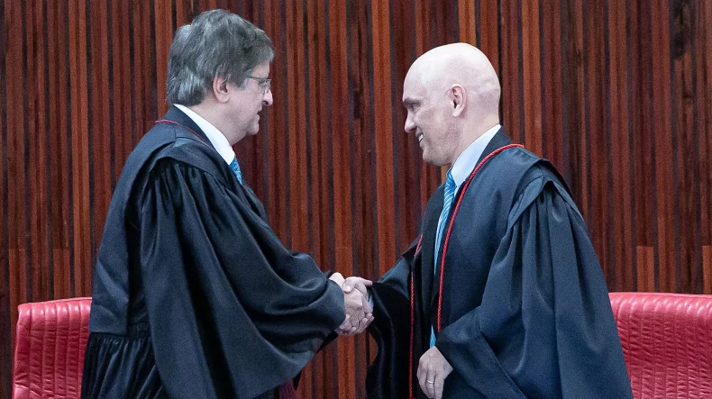 PGR segue Alexandre de Moraes e nega mais prazo para Bolsonaro