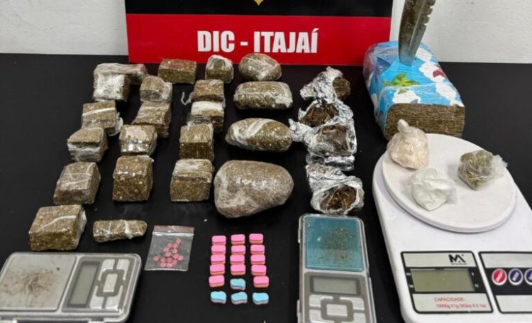 Operação da Polícia Civil mira contra no tráfico de drogas em Itajaí