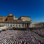 Vaticano esclarece papel de Nossa Senhora e faz alerta sobre devoção