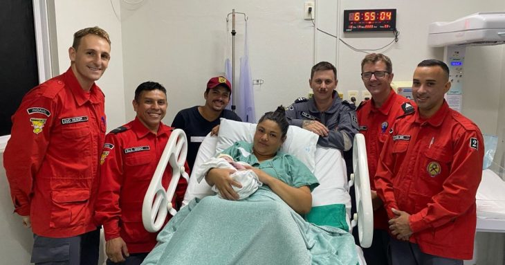 Bebê nasce dentro de viatura dos bombeiros  a caminho do hospital