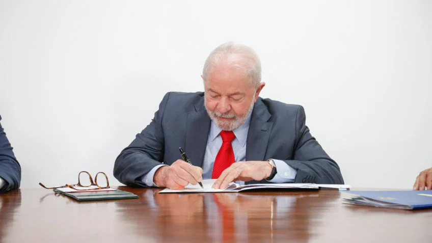 Quem ganha até R$5 mil vai ficar livre do IR?