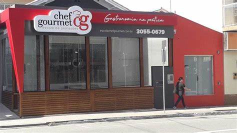 Escola de gastronomia é investigada pelo MPSC após denúncias