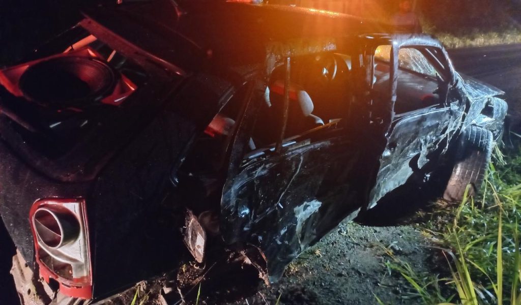 Casal fica gravemente ferido em acidente na SC-414