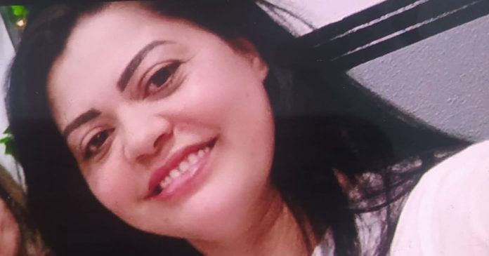 Mulher assassinada a facadas em Brusque é identificada