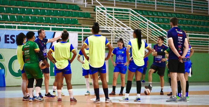 Barateiro Futsal enfrenta a ADEF pela Liga Feminina de Futsal no domingo