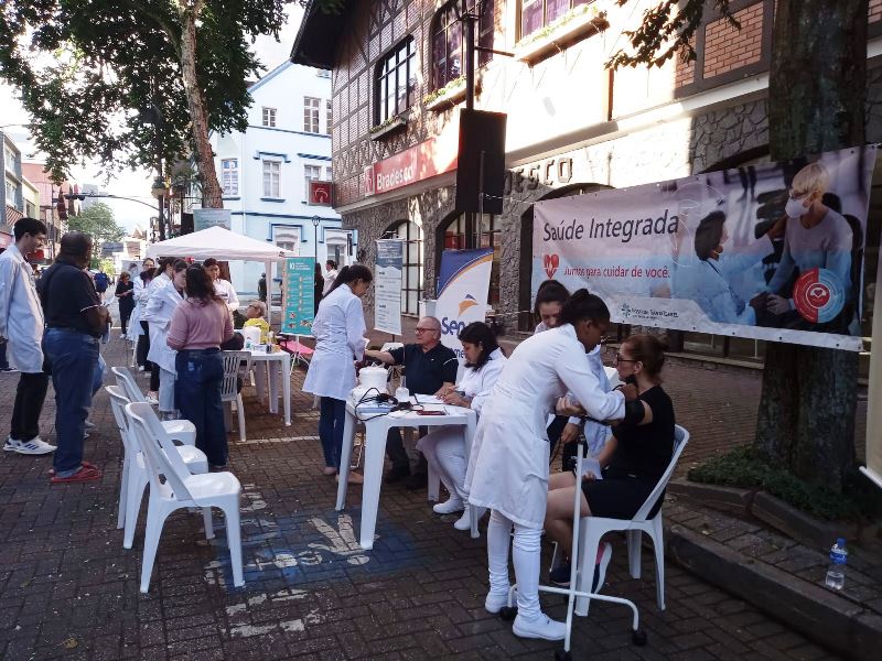 Ação de saúde terá atendimento gratuito no domingo em Blumenau
