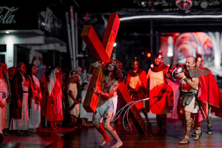 Espetáculo Cristo Vive e outras atrações movimentam a Páscoa em BC