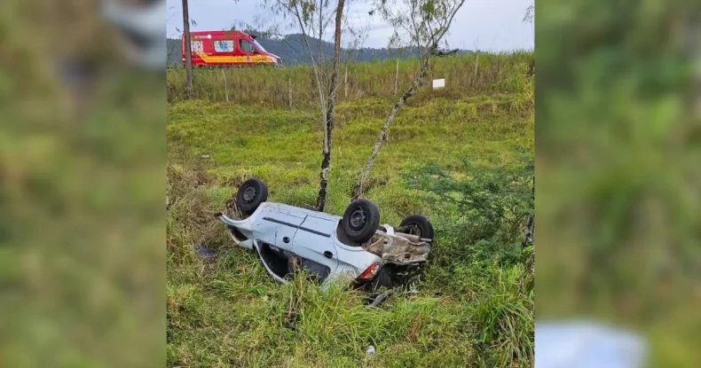 Capotamento na SC-390 deixa homem morto no Sul de SC