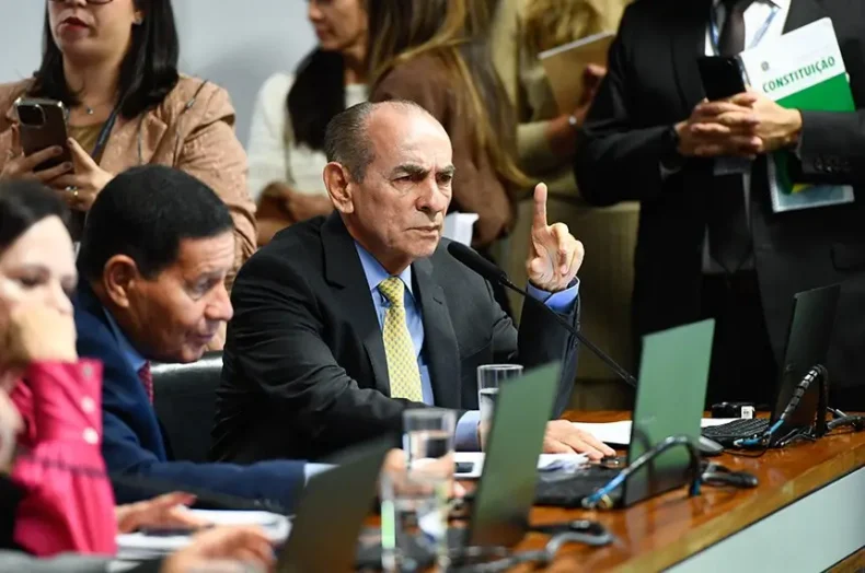 Senado: CCJ pode votar fim da reeleição para presidente, governador e prefeito