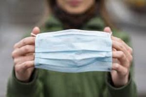 Cidade brasileira volta a exigir máscaras após aumento de casos de Covid-19; saiba qual