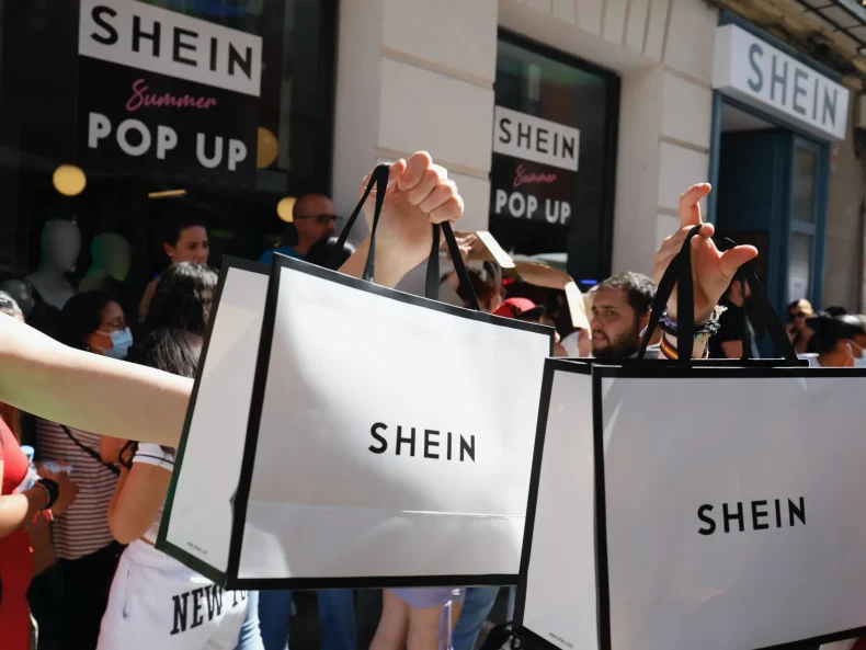 Shein vira alvo formal da União Europeia por produtos ilegais e design viciante
