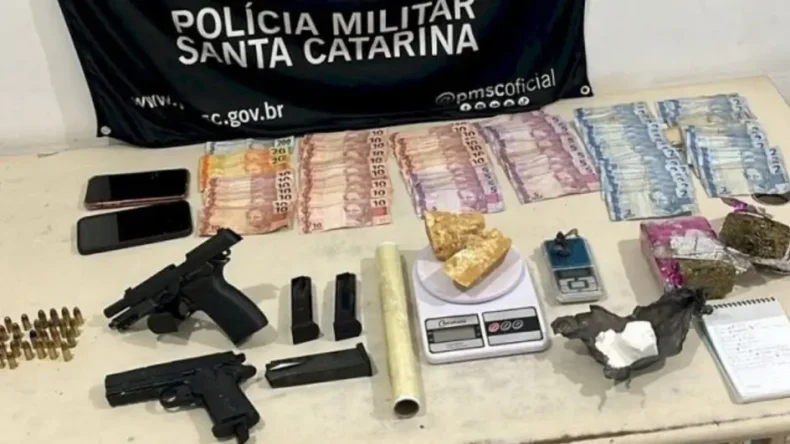 Polícia apreende adolescente com arma e drogas no Litoral de SC