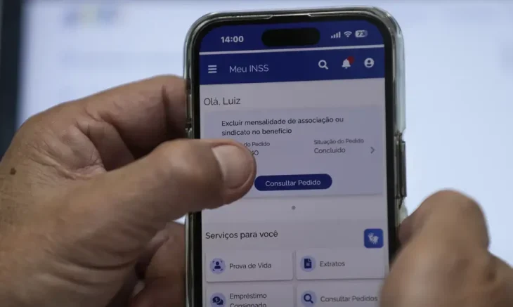 Aplicativo do INSS começa a avisar quem teve descontos em aposentadoria