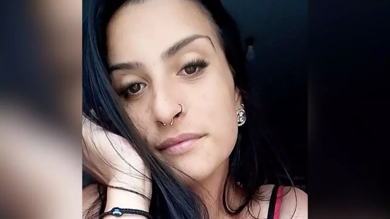 Mulher encontrada morta enrolada em cobertor é identificada