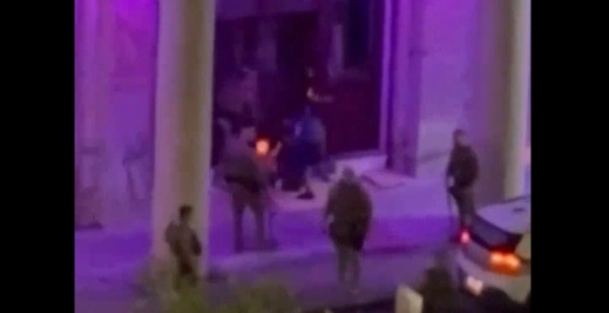 Vídeo: PMs agridem pessoas em situação de rua; caso será investigado